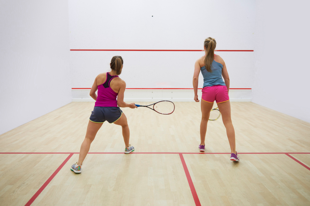 Empresa especializada em instalação de piso para quadra de squash
